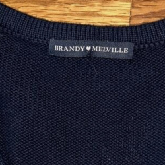 Brandy Melville Elizabeth Cardigan - Picture 5 of 11